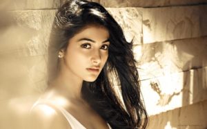 Top actress pooja hegde hd wallpapers 4k Download