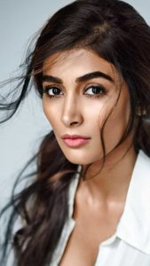 Top actress pooja hegde hd wallpapers free Download