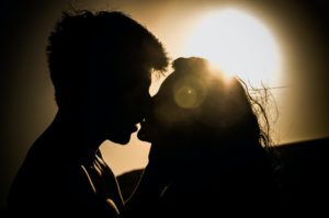 Top best kiss wallpaper download 4k Download