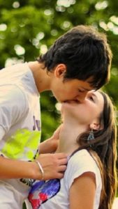 Top best kiss wallpaper download Download