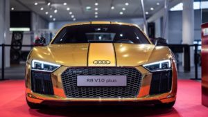 Download gold audi r8 wallpaper HD