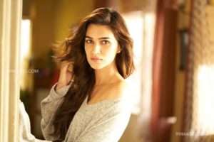 Download kriti sanon hd wallpapers in 1 HD