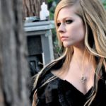 Download wallpaper avril lavigne hd HD