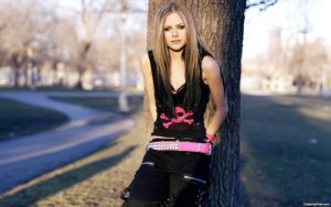 Download wallpaper avril lavigne hd HD